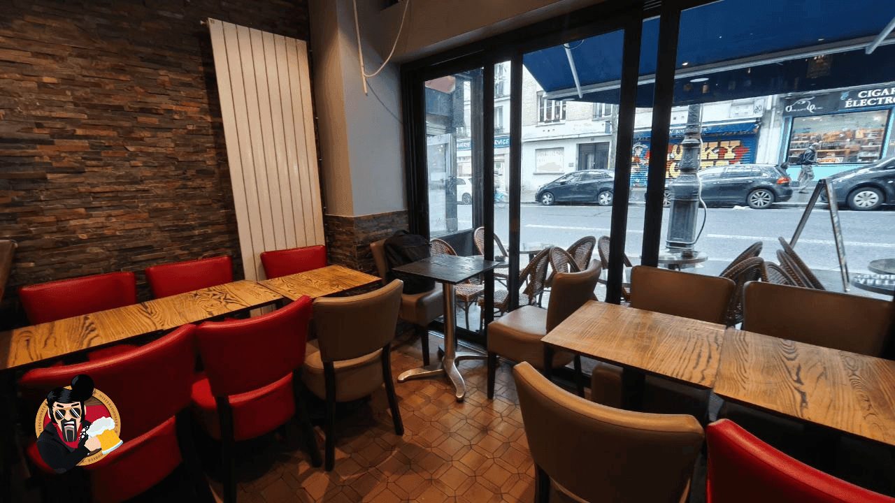 05c1ad36f3b59e9ff0e3bd2b223d0fa4_barpetitparadis_salle1.png